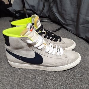 Nike blazers mid Hyper venom women